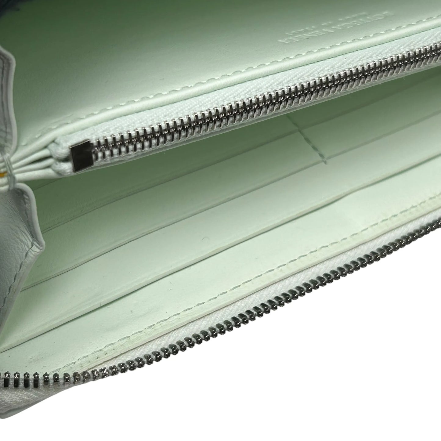 BOTTEGA VENETA Cassette Intrecciato Leather Round Zip Long Wallet - White 