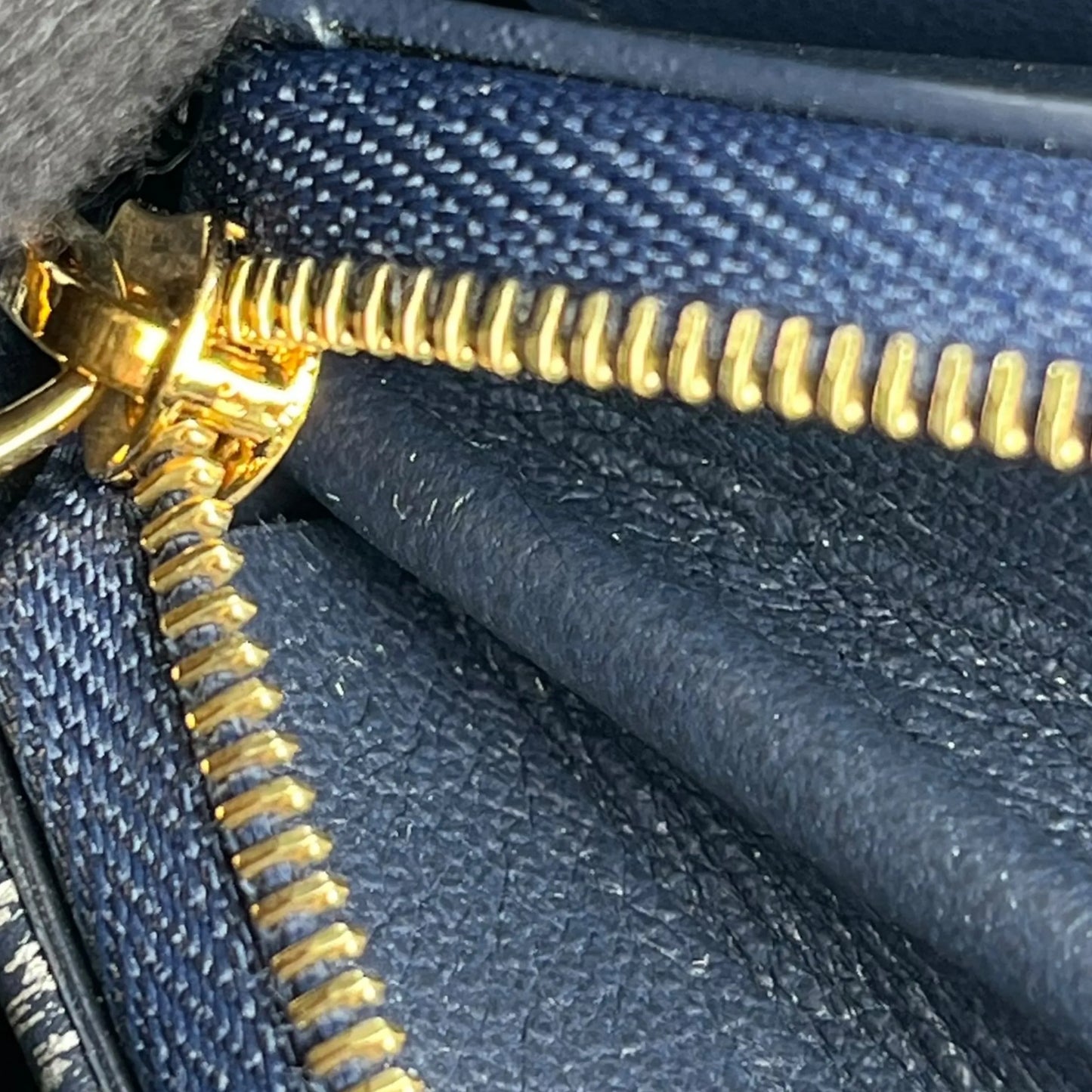 LOUIS VUITTON Portefeuille Lou Monogram Compact Wallet Bi-fold Wallet - Navy 