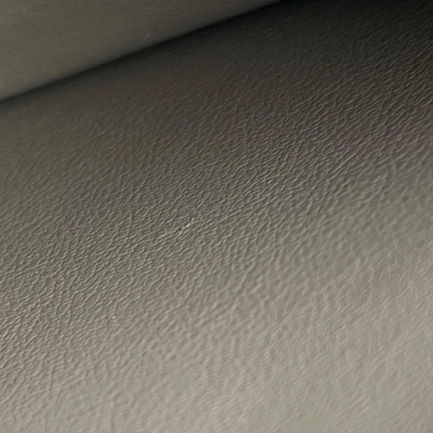 LOUIS VUITTON Pochette Felicie Monogram Empreinte Chain Wallet - Beige 