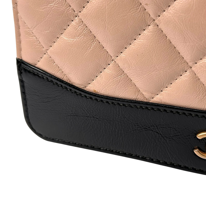 CHANEL Gabrielle de Chanel Chain Wallet - Beige x Black 