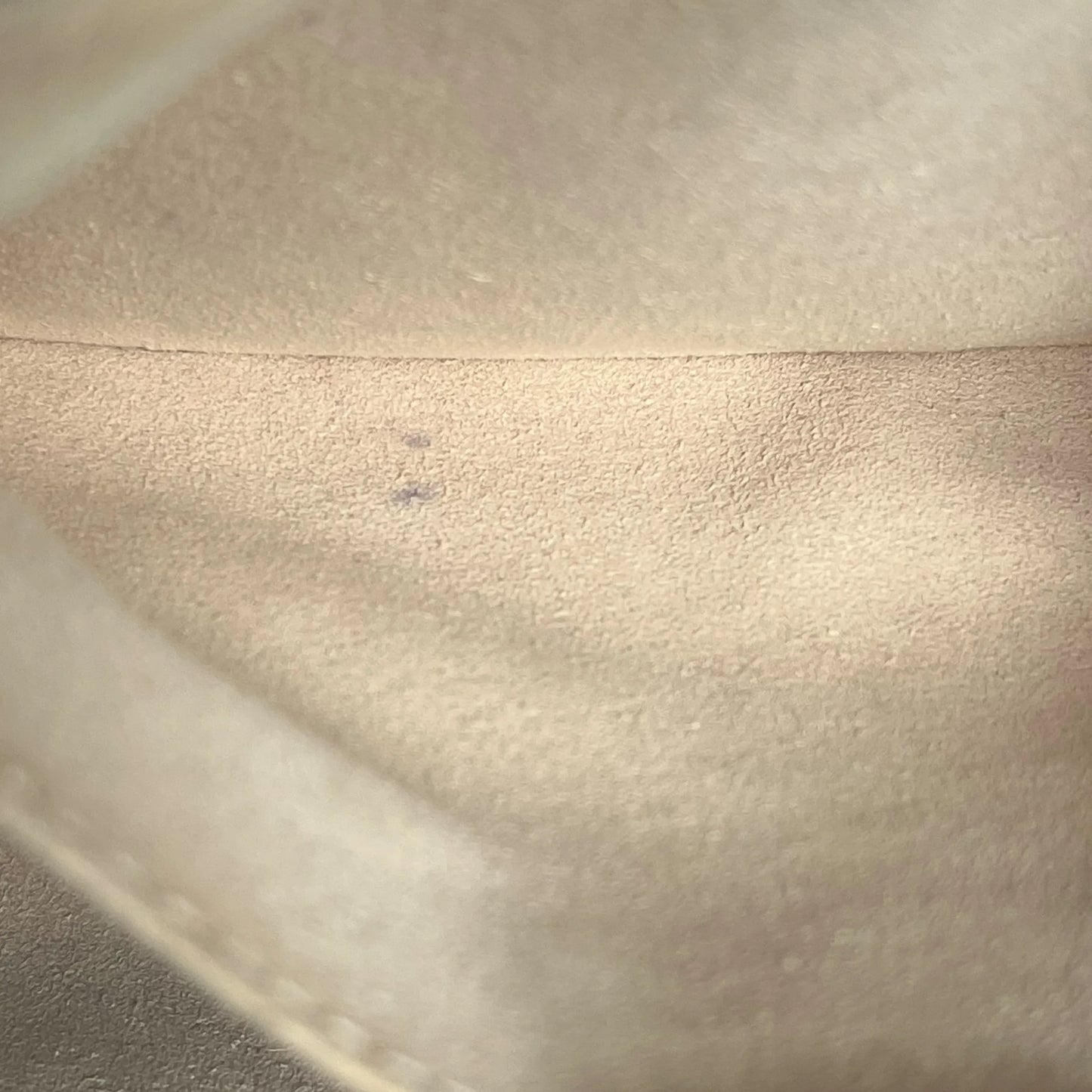 GUCCI GG Marmont Leather Shoulder Bag - Black 