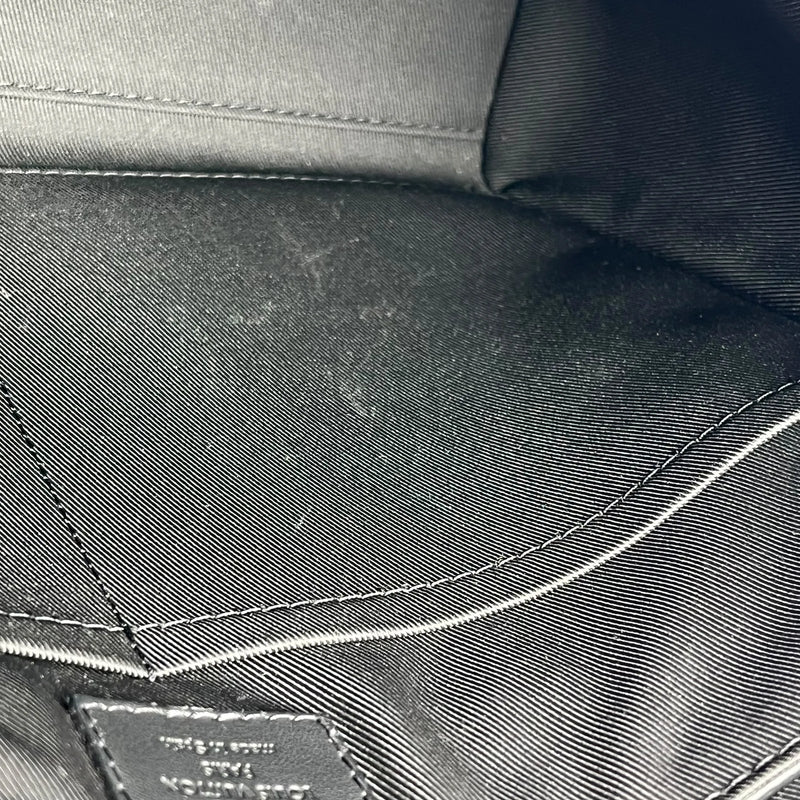 Louis Vuitton Takeoff Messenger PM Calfskin Shoulder Bag - Black 