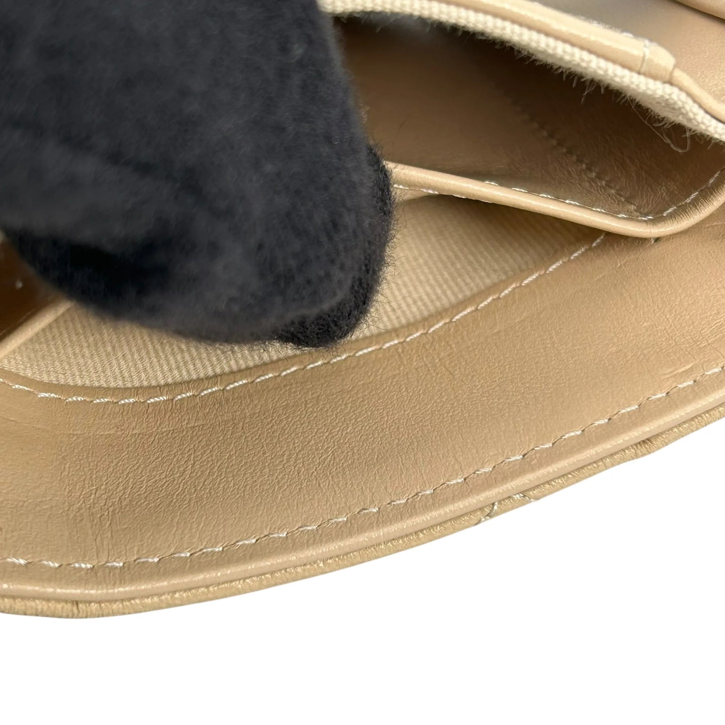 CHANEL Matelasse 19 Tri-fold Compact Wallet - Beige 