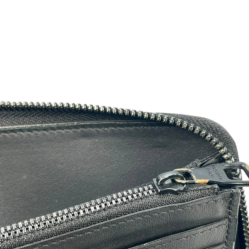 Louis Vuitton Vertical Monogram Taurillon Zippy Long Wallet - Black 