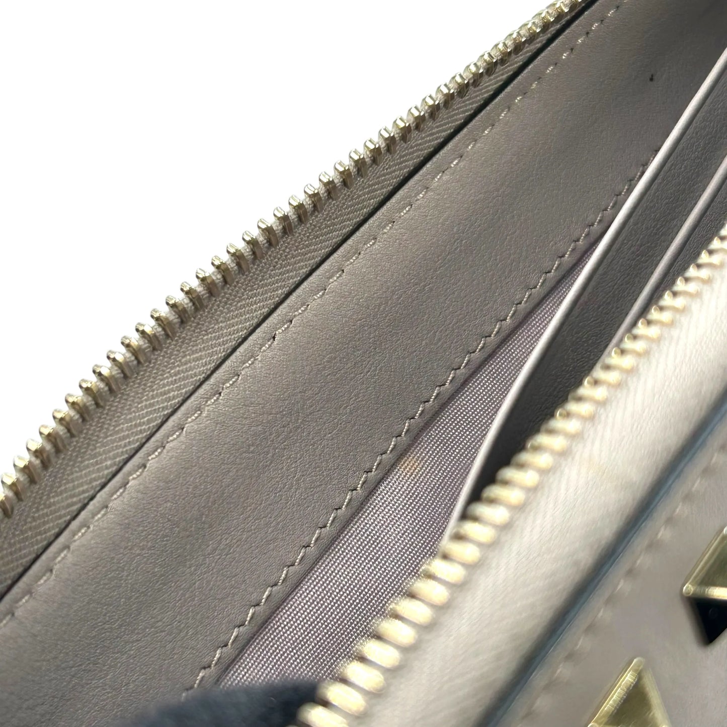 Valentino Rockstud Zip-Around Wallet - Grey 