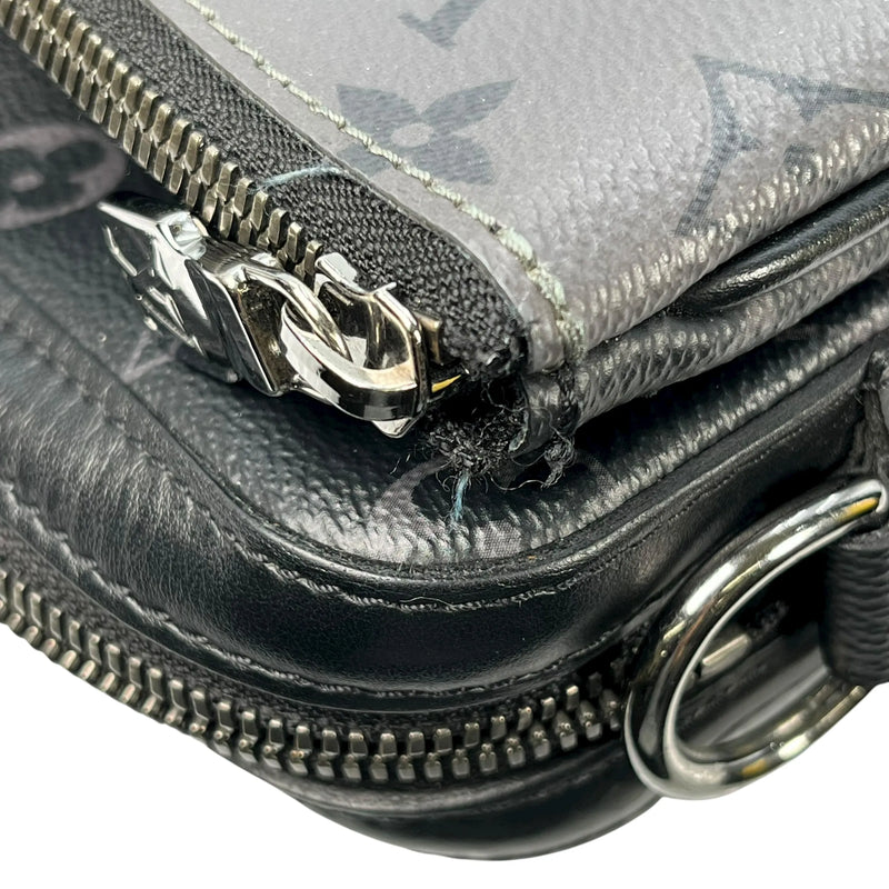 Louis Vuitton Trio Messenger Monogram Eclipse Shoulder Bag - Black 