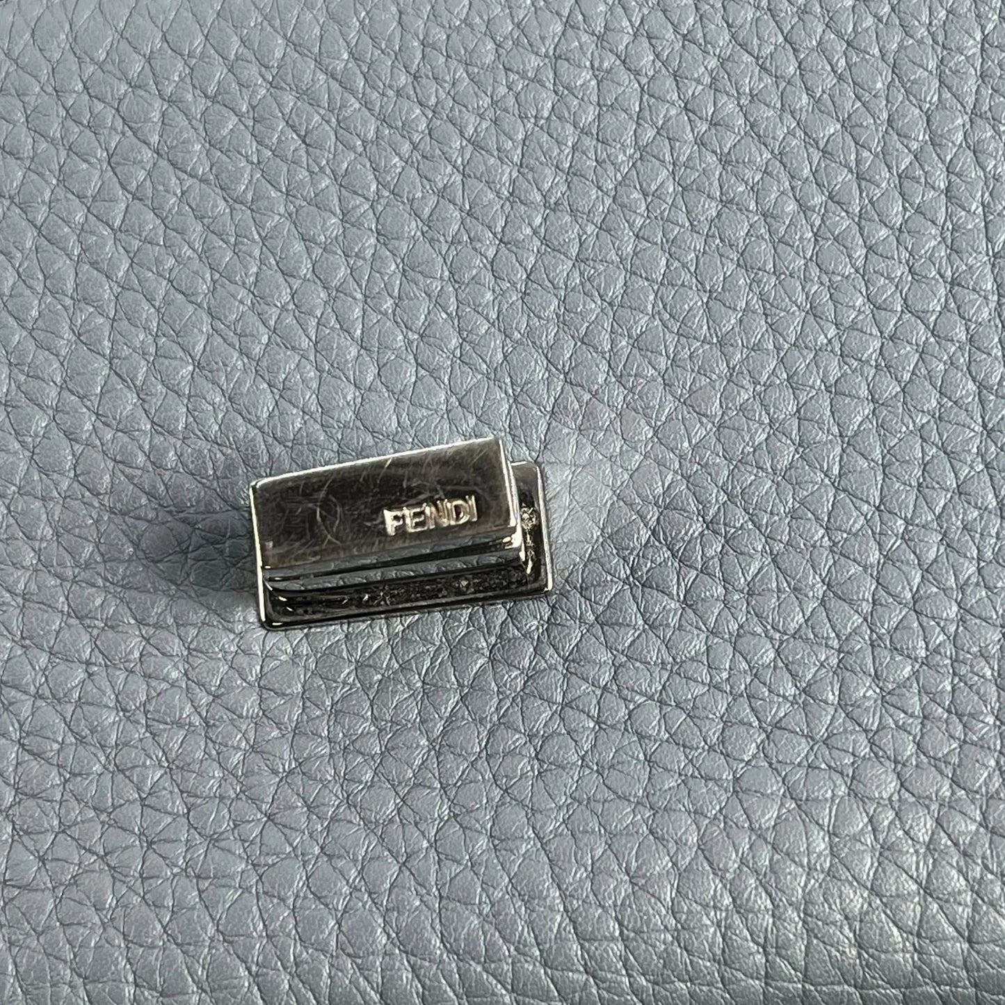 FENDI ピーカブー コンチネンタル ロングウォレット - ブルー