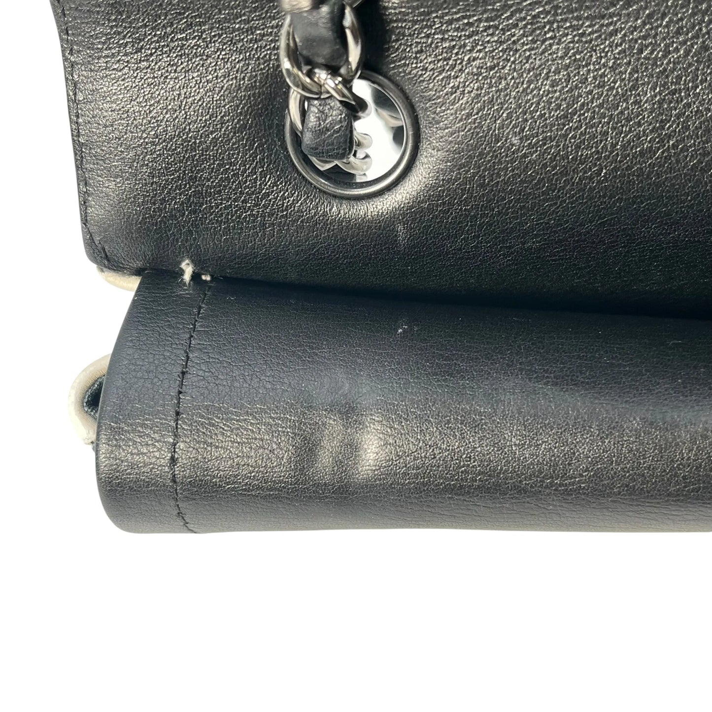 CHANEL カーフスキン ダブルフラップ チェーンショルダーバッグ - ブラック × ホワイト