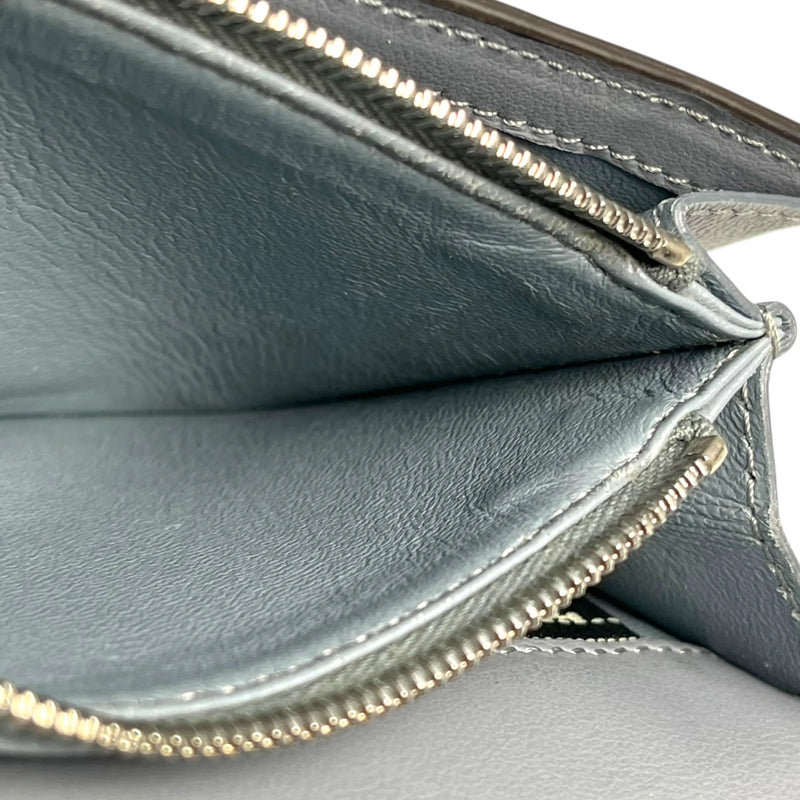 FENDI ピーカブー コンチネンタル ロングウォレット - ブルー