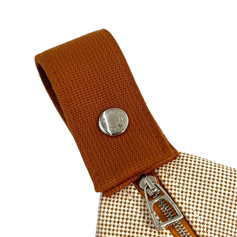 HERMES Bridesmaid Black GM Cotton Canvas Handbag - Beige 