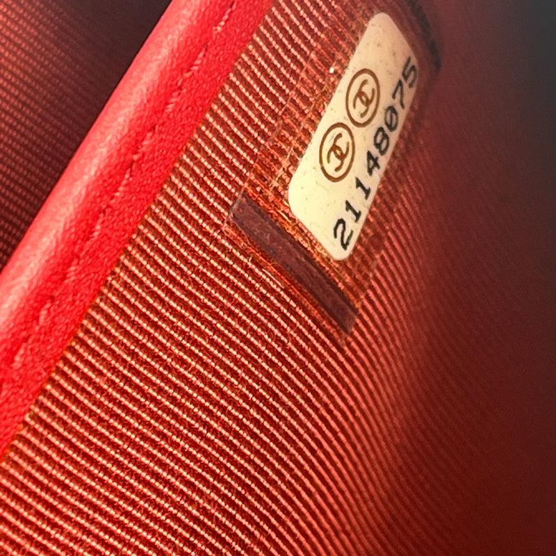 CHANEL Matelasse 2.55 Round Zip Long Wallet - Red 