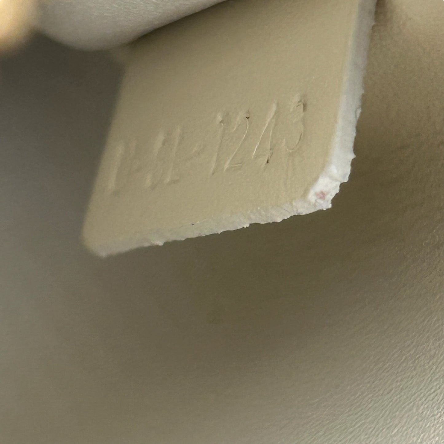 CELINE 16 Small Handbag/Shoulder Bag - Cream 