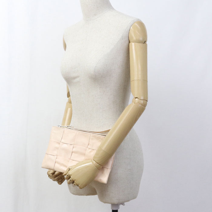 BOTTEGA VENETA Maxi Intrecciato Leather Clutch Bag - Beige