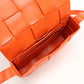BOTTEGA VENETA【ボッテガ・ヴェネタ】 737950 ミディアム クロスボディバッグ カセット 斜め掛け ショルダーバッグ カーフ