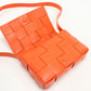 BOTTEGA VENETA【ボッテガ・ヴェネタ】 737950 ミディアム クロスボディバッグ カセット 斜め掛け ショルダーバッグ カーフ
