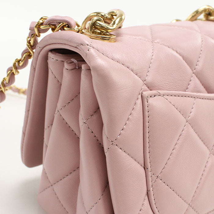 CHANEL Matelassé Lambskin Chain Shoulder Bag - Pink