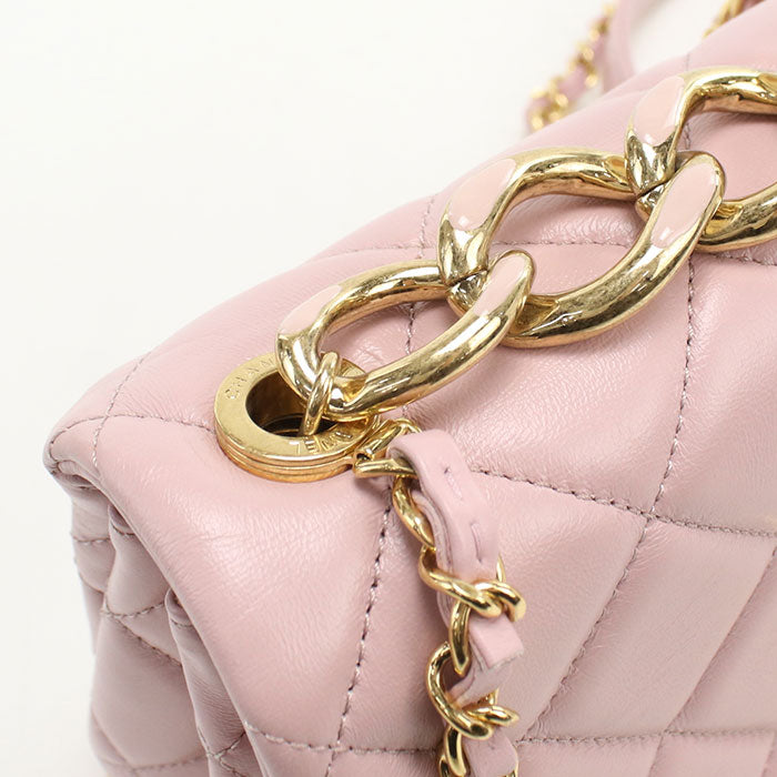 CHANEL Matelassé Lambskin Chain Shoulder Bag - Pink