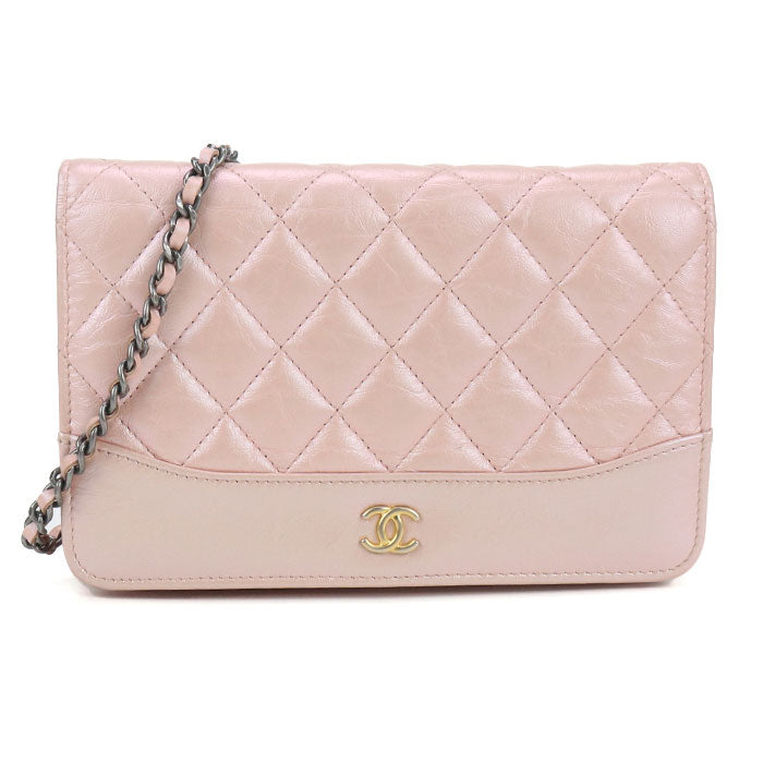 CHANEL Matelassé Leather Chain Wallet - Pink