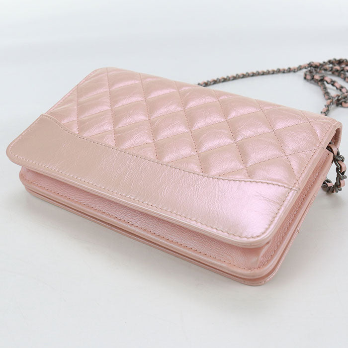 CHANEL Matelassé Leather Chain Wallet - Pink