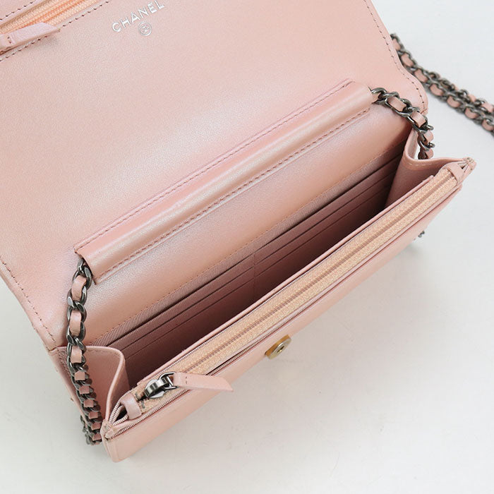 CHANEL Matelassé Leather Chain Wallet - Pink