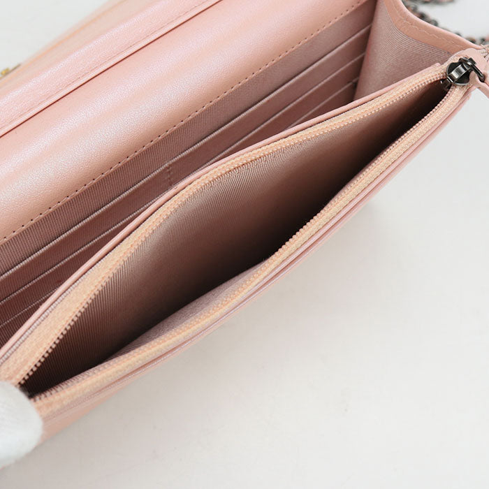 CHANEL Matelassé Leather Chain Wallet - Pink