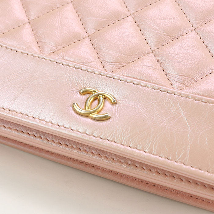 CHANEL Matelassé Leather Chain Wallet - Pink