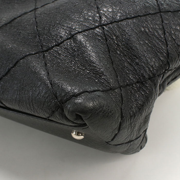 CHANEL On the Road Leather Tote Bag - Black