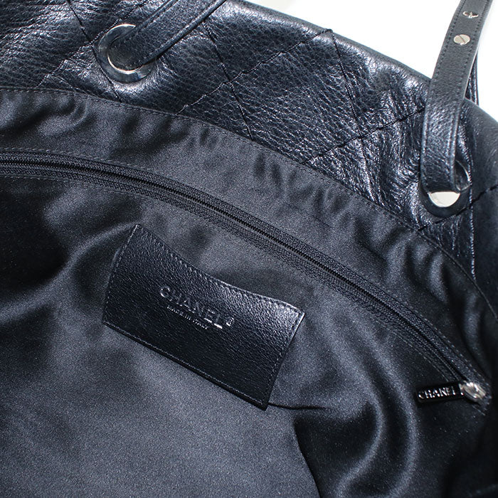 CHANEL On the Road Leather Tote Bag - Black