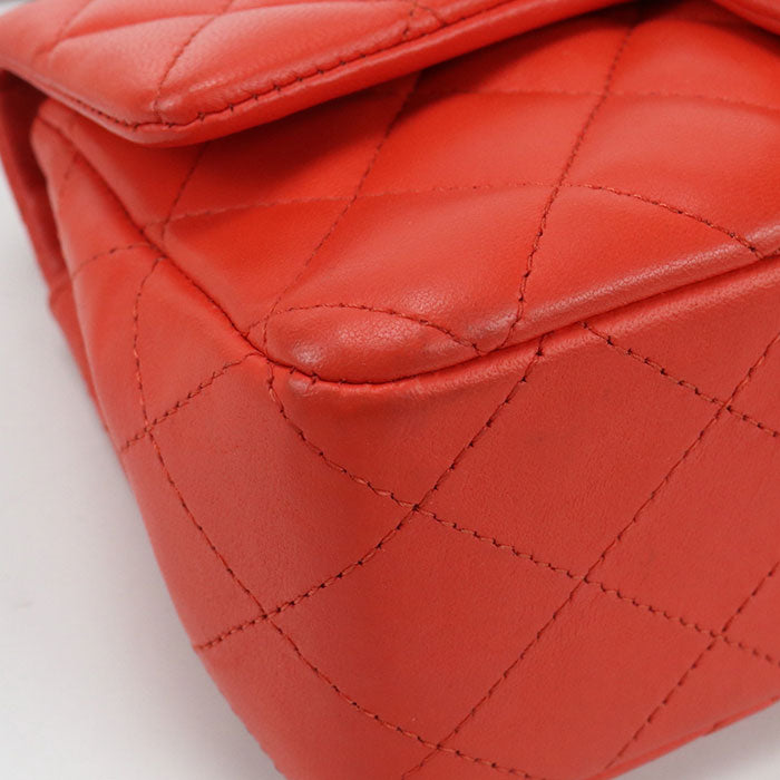 CHANEL Matelassé Lambskin Chain Shoulder Bag - Red