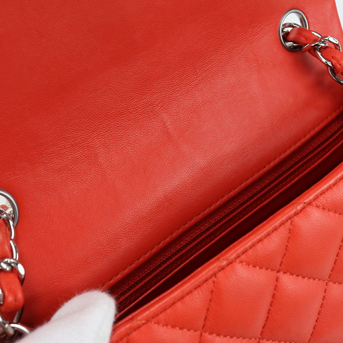 CHANEL Matelassé Lambskin Chain Shoulder Bag - Red