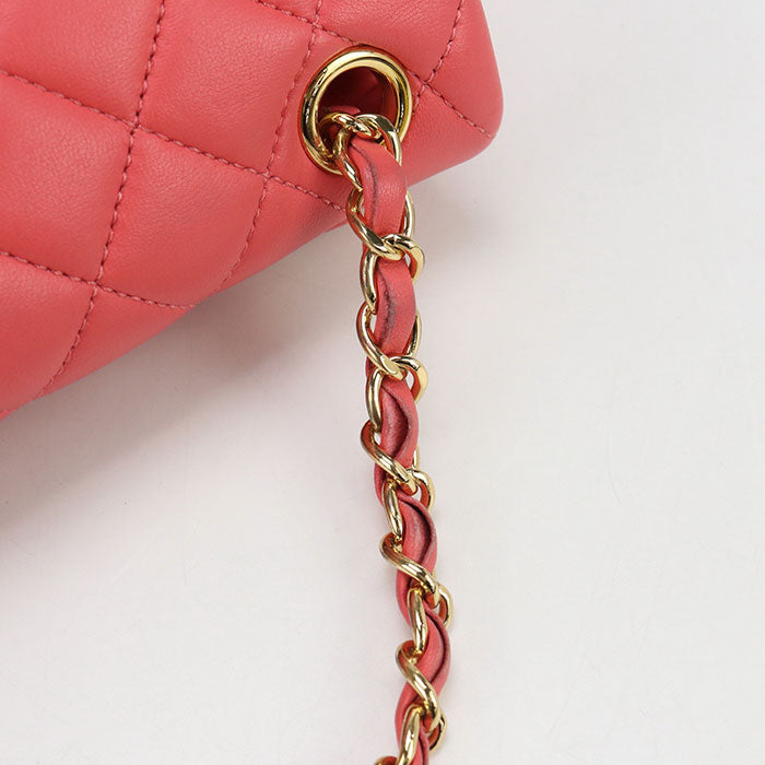 CHANEL Matelassé Lambskin Backpack - Pink