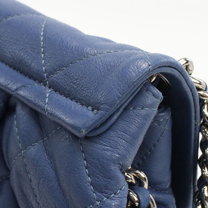 CHANEL Matelassé Lambskin Chain Shoulder Bag - Blue
