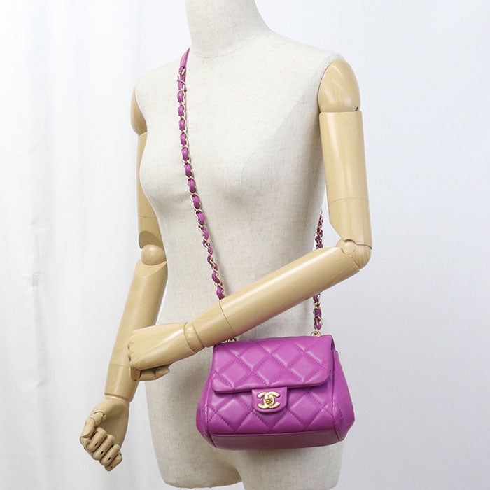 CHANEL Matelassé Lambskin Chain Shoulder Bag - Purple