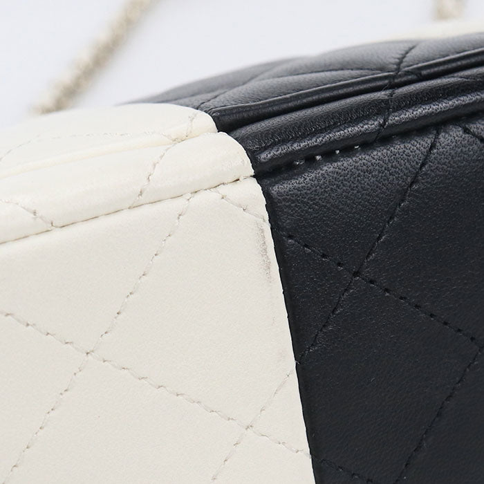 CHANEL Matelassé Lambskin Chain Shoulder Bag - White x Black