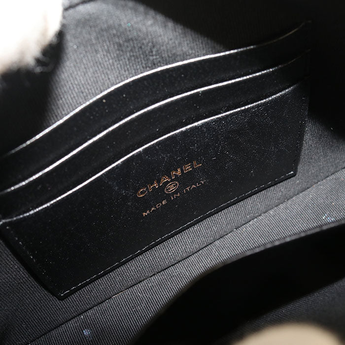 CHANEL Matelassé Lambskin Chain Shoulder Bag - Black