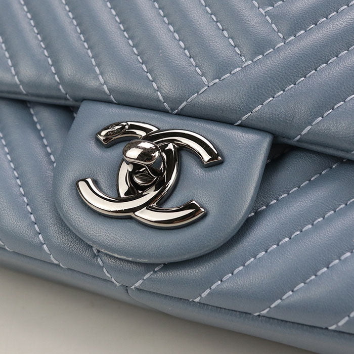 CHANEL Chevron Lambskin Chain Shoulder Bag - Blue