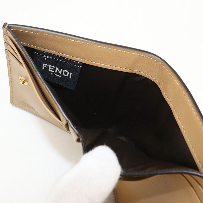 FENDI フェンディ ローマ カーフレザー 二つ折り財布 コンパクトウォレット - ベージュ