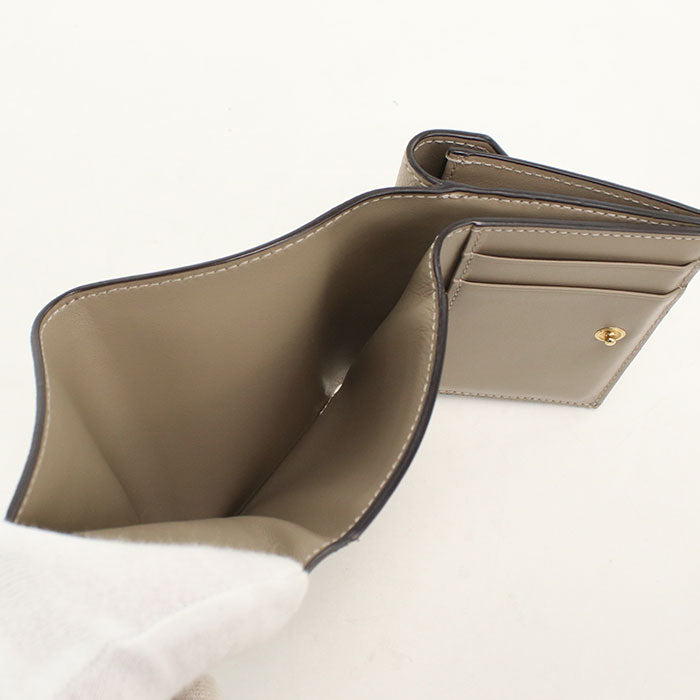 FENDI【フェンディ】 8M0480 FFダイヤモンド 三つ折り財布 カーフ レディース