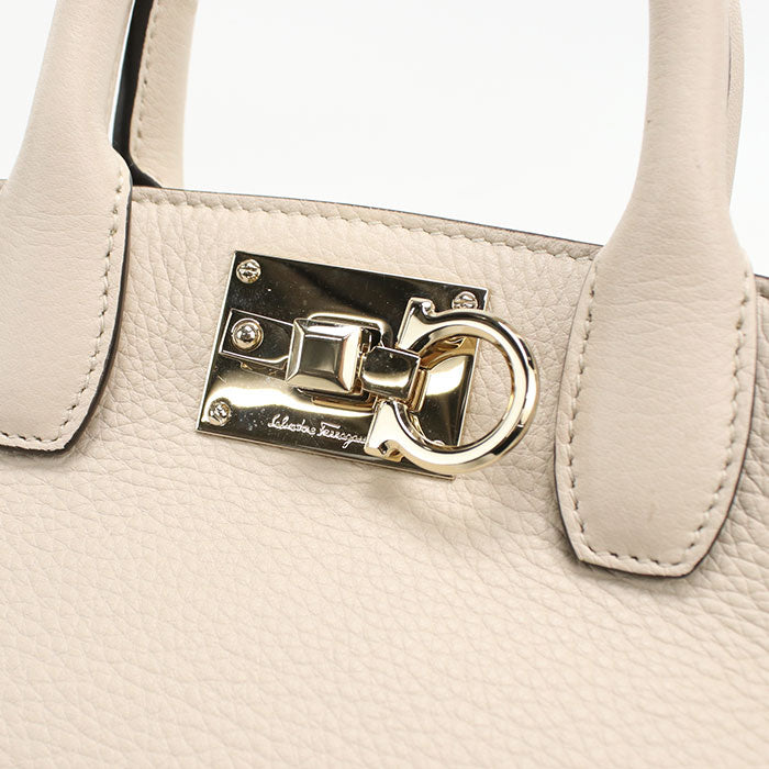 Ferragamo ステューディオ ボックス ガンチーニ カーフレザー ハンドバッグ ショルダーバッグ - ホワイト