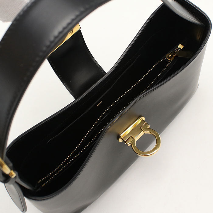 FERRAGAMO【フェラガモ】 21 0926 ワンショルダー ガンチーニ ショルダーバッグ カーフ レディース