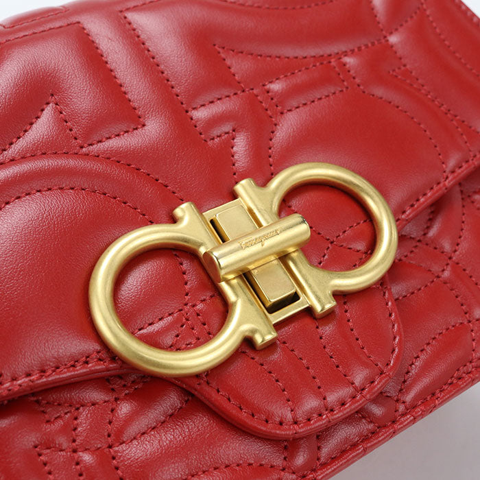 FERRAGAMO【フェラガモ】 21 H153 チェーンショルダーバッグ ガンチーニ ショルダーバッグ カーフ レディース