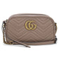 GUCCI GGマーモント スモール カメラバッグ キルティングレザー ショルダーバッグ - ベージュ