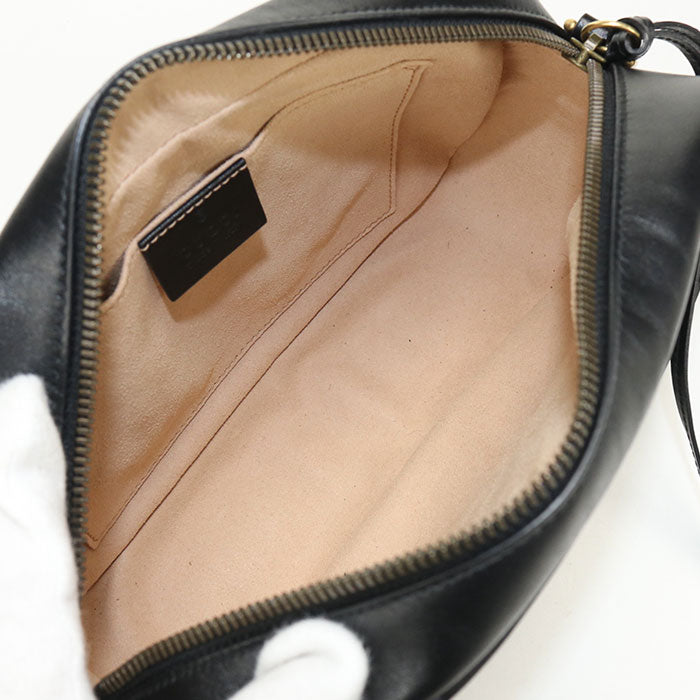 GUCCI GGマーモント スモール カメラバッグ キルティングレザー ショルダーバッグ - ブラック