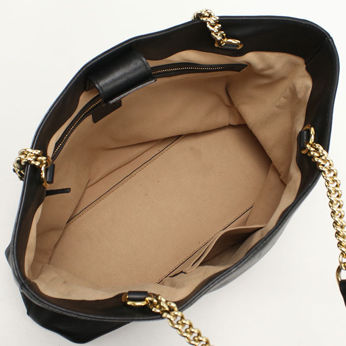 GUCCI GGエンボス カーフレザー チェーン トートバッグ - ブラック