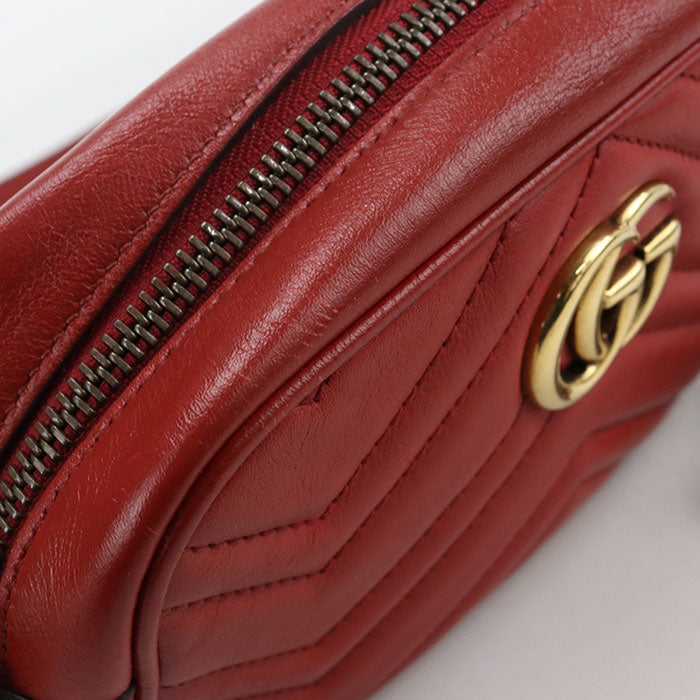 GUCCI GGマーモント キルティング レザー ショルダーバッグ - レッド