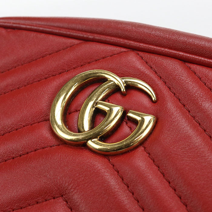 GUCCI GGマーモント キルティング レザー ショルダーバッグ - レッド