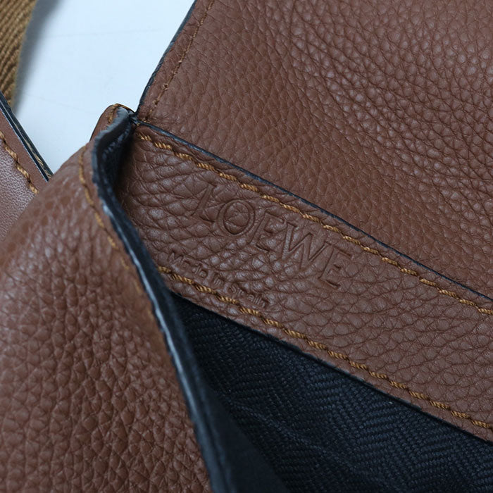 LOEWE ミリタリー バムバッグ アナグラム カーフスキン ボディバッグ - ブラウン