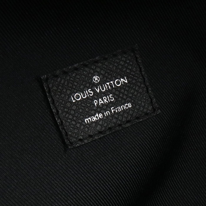 Louis Vuitton Discovery Taiga Leather Backpack - Black