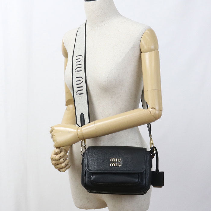 MIUMIU カーフ ショルダーバッグ - ブラック