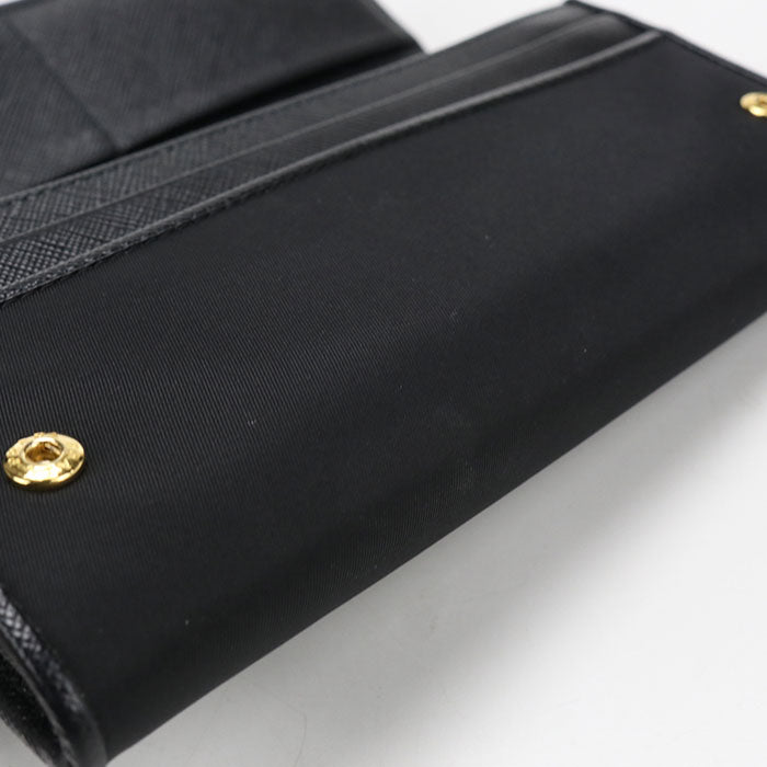 PRADA レザー トライアングル 二つ折り長財布 ロングウォレット - ブラック